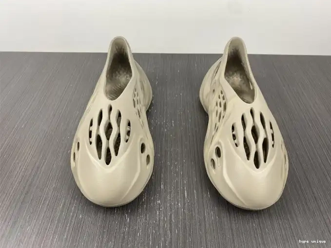 hype RNNR GX4472 Yeezy Stone Adidas Foam Sage 0612